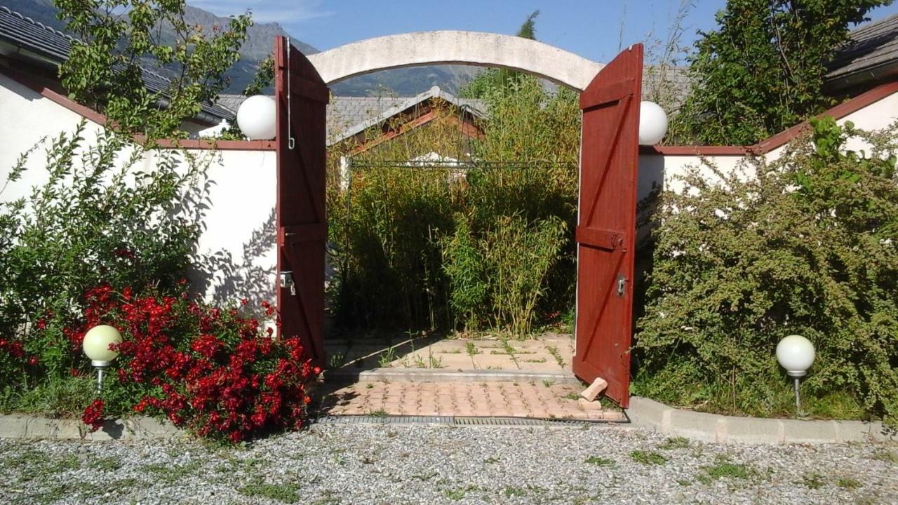 Masdani Hotel Chorges Buitenkant foto